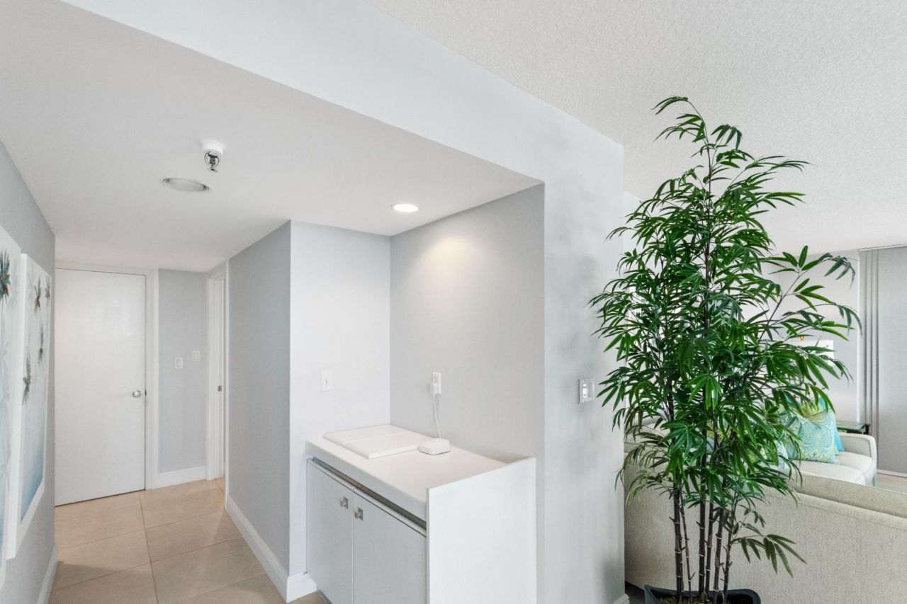 115 Lakeshore Drive, Unit 549, North Palm Beach, FL 33408 Photo