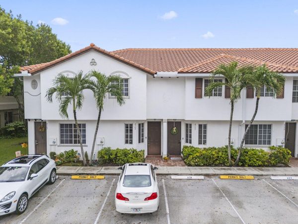 4163 Napoli Lake Drive, Riviera Beach, FL 33410
