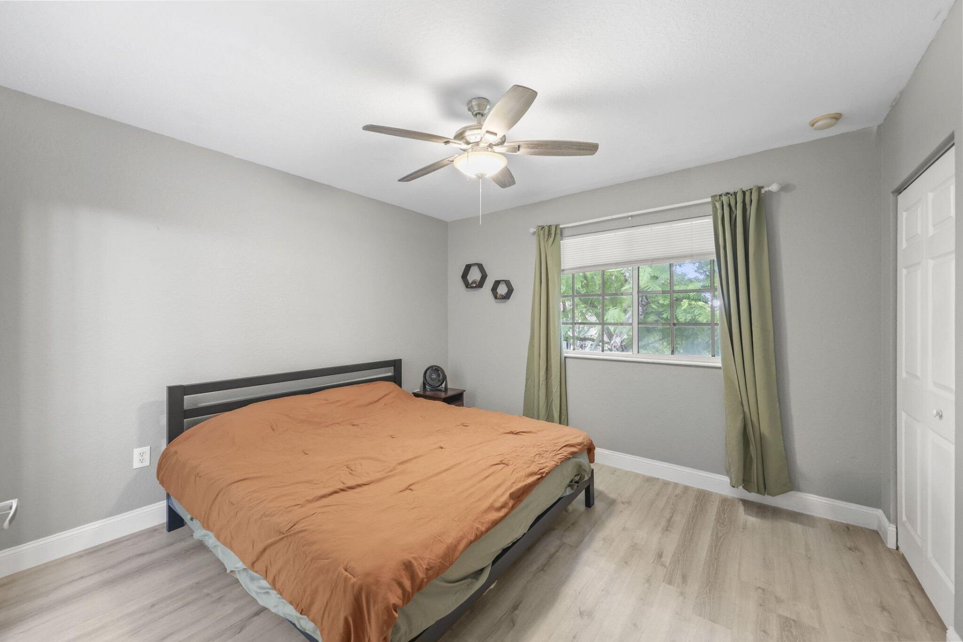 4163 Napoli Lake Drive, Riviera Beach, FL 33410 Photo