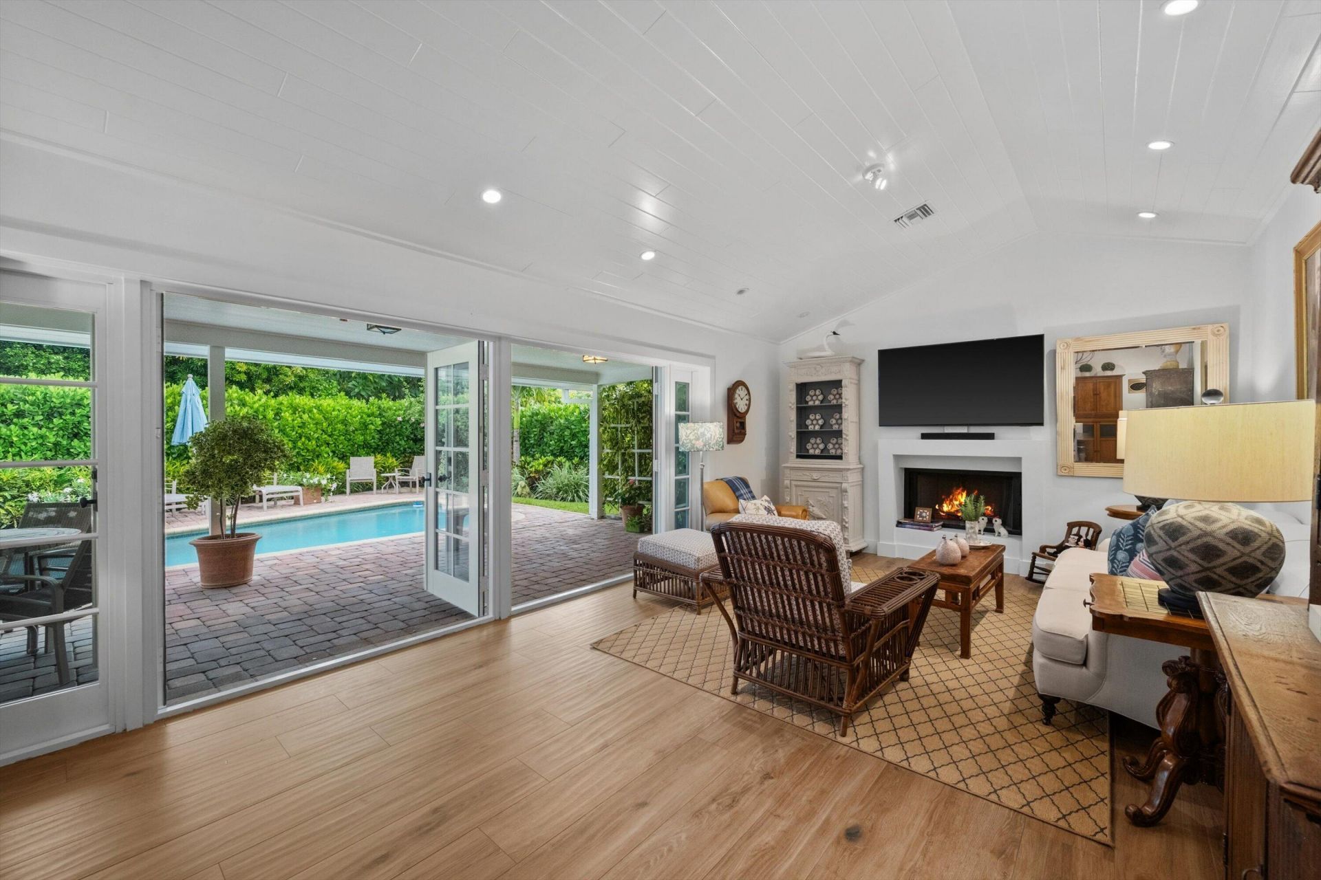 60 Colony Road, Jupiter Inlet Colony, FL 33469 Photo
