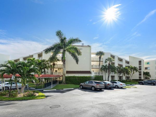 6768 10TH Avenue N, Unit 216, Lake Worth, FL 33467