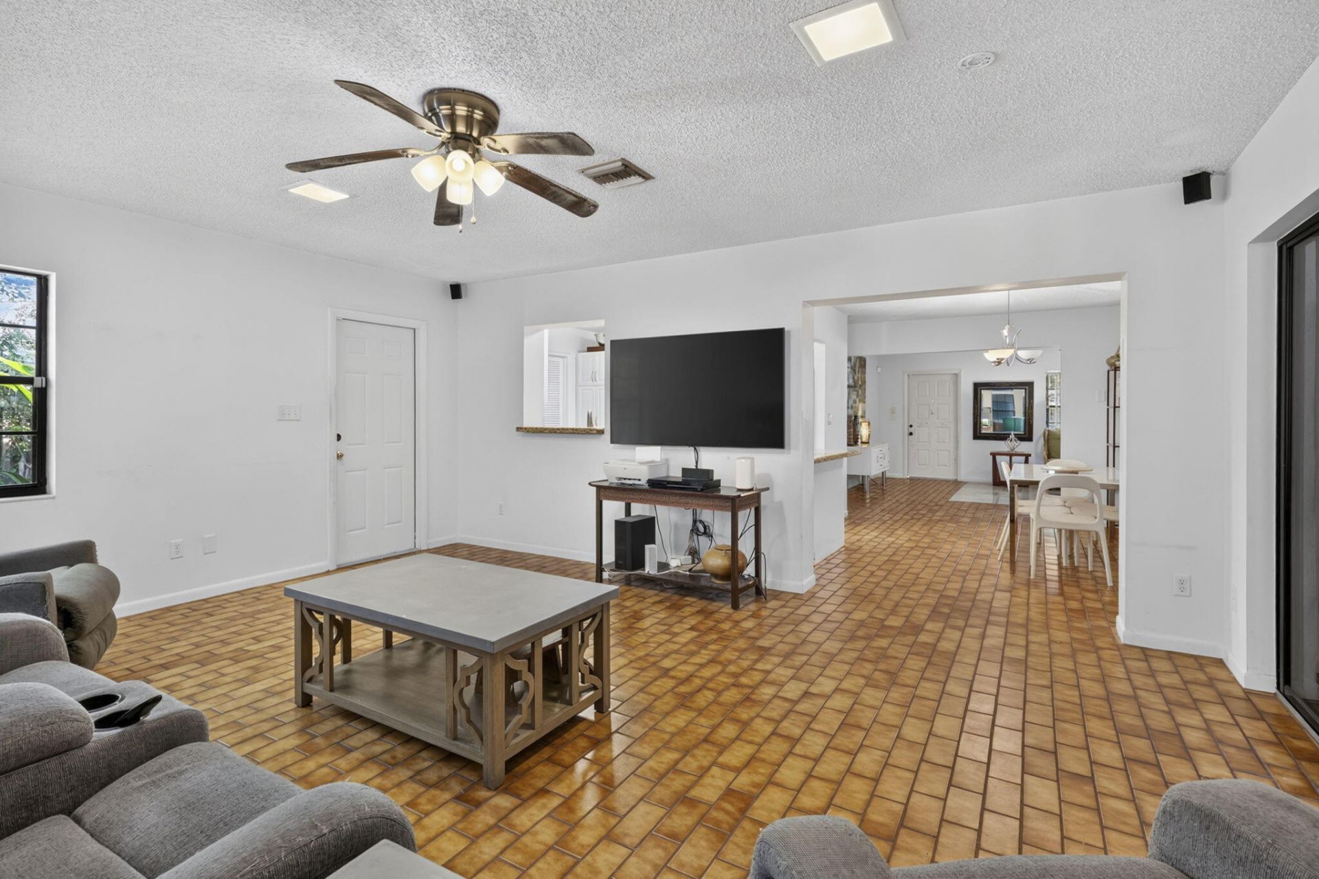 1209 NW 8th Street, Boynton Beach, FL 33426 Photo