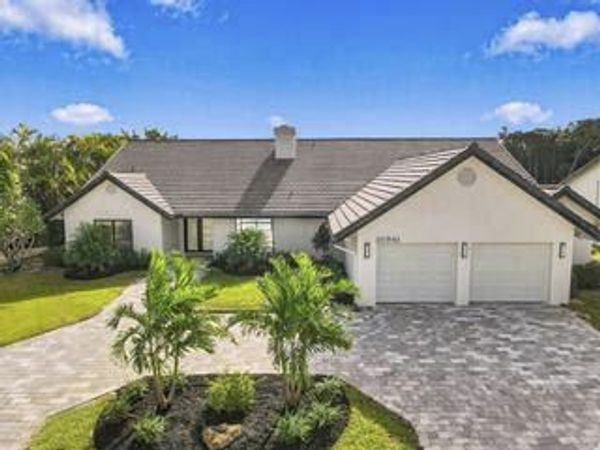 10941 BOCA WOODS Lane, Boca Raton, FL 33428