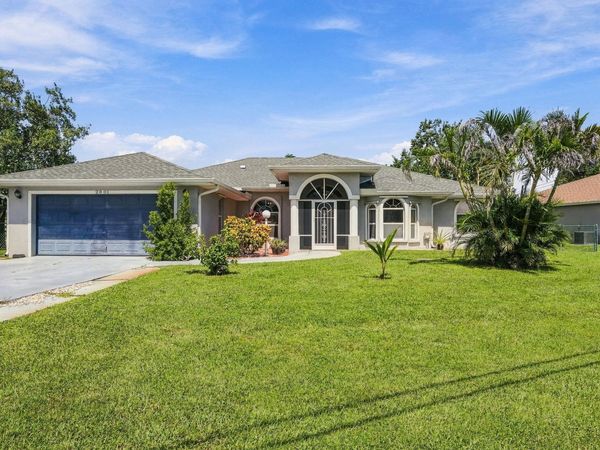 2801 SE Hutchings Avenue, Port St. Lucie, FL 34952