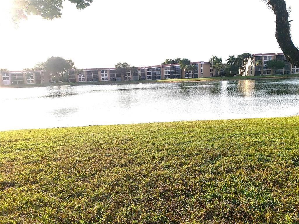 6010 Coral Lake Drive, Unit 110, Margate, FL 33063 Photo