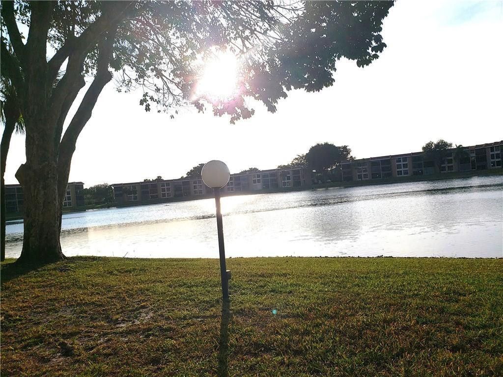 6010 Coral Lake Drive, Unit 110, Margate, FL 33063 Photo