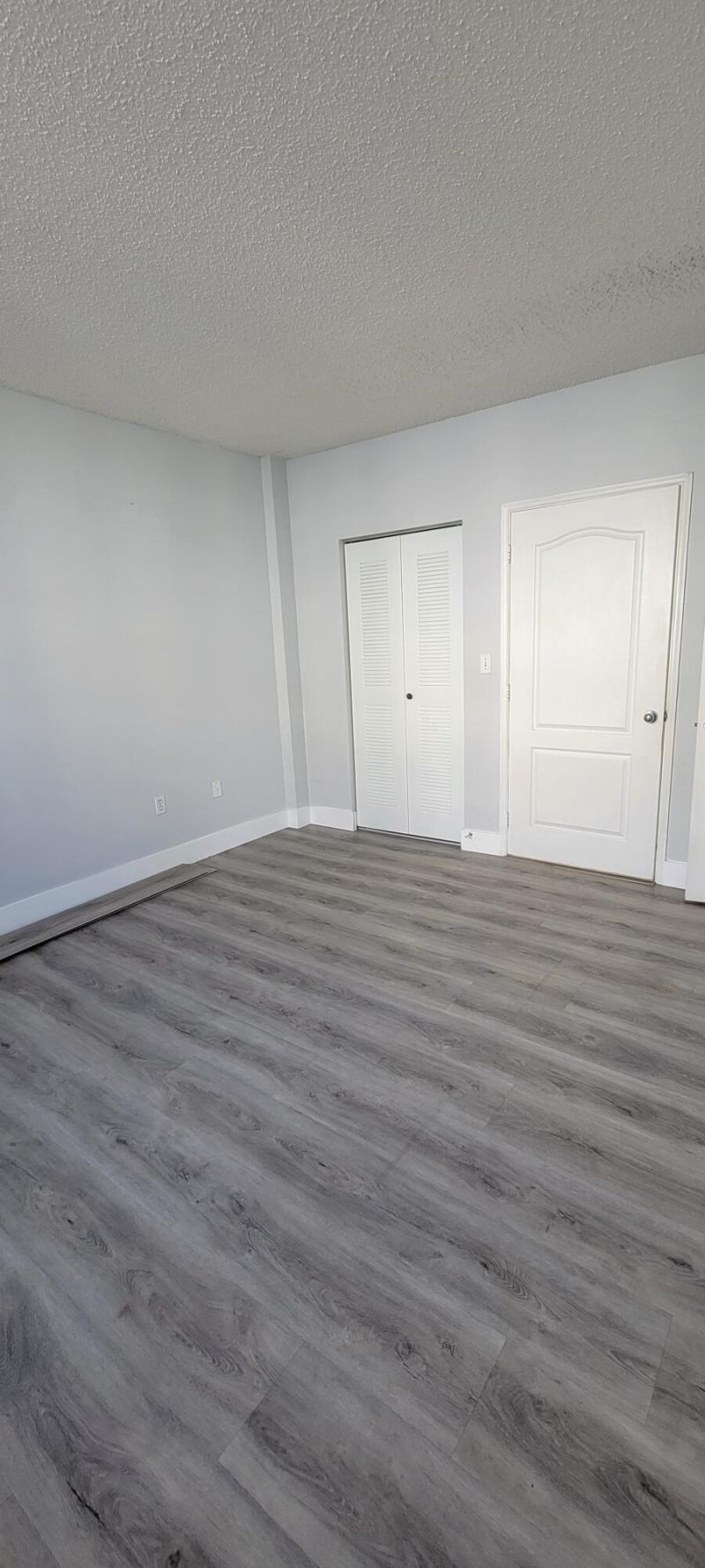 5099 NW 7th Street, Unit 902, Miami, FL 33126 Photo