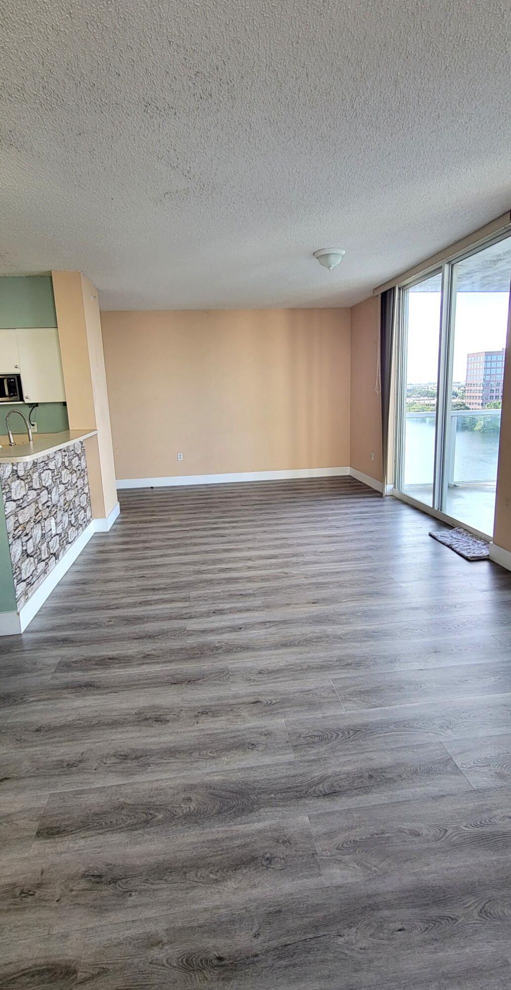 5099 NW 7th Street, Unit 902, Miami, FL 33126 Photo