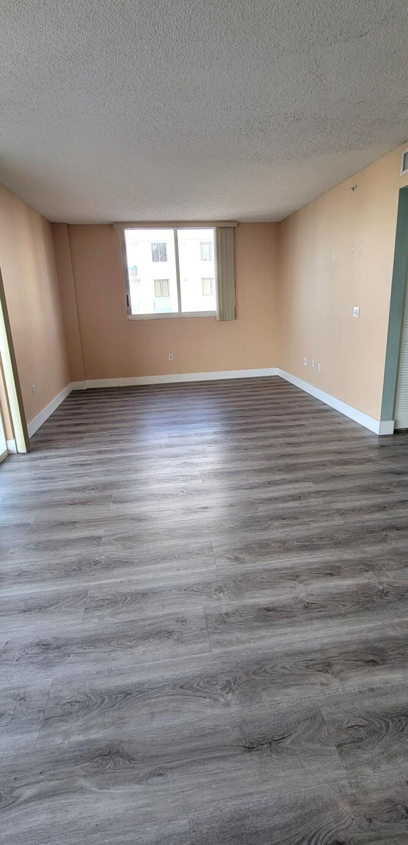 5099 NW 7th Street, Unit 902, Miami, FL 33126 Photo