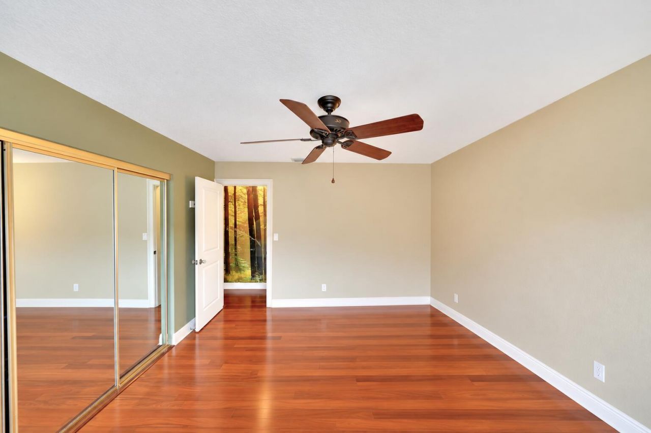 2701 Middle River Drive, Unit 11, Fort Lauderdale, FL 33306 Photo