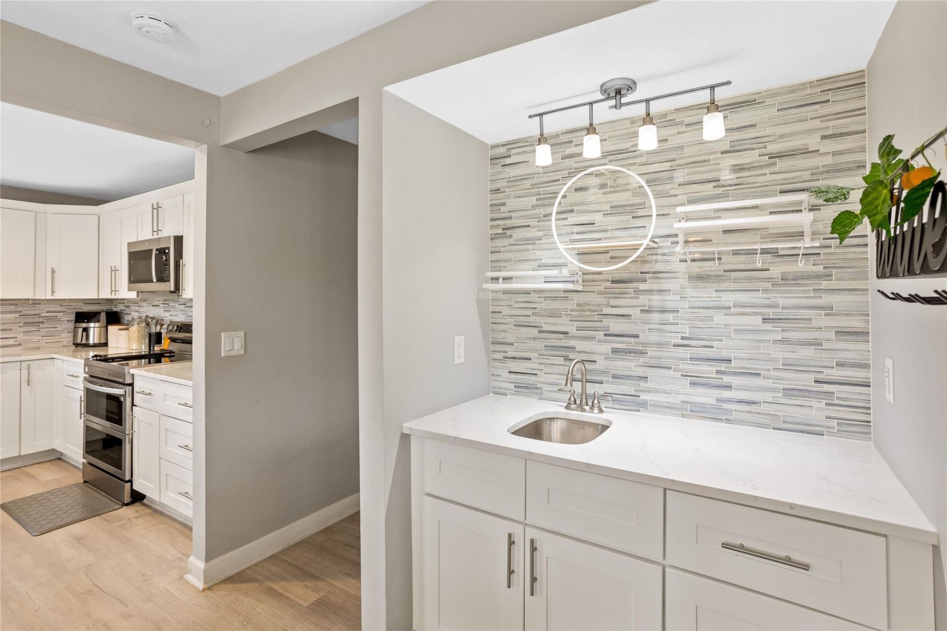 238 Bilbao Street, Royal Palm Beach, FL 33411 Photo