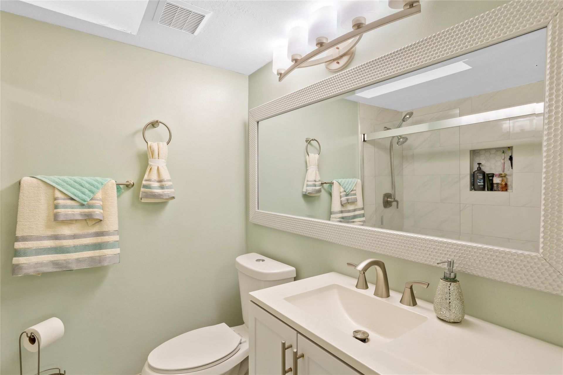 238 Bilbao Street, Royal Palm Beach, FL 33411 Photo