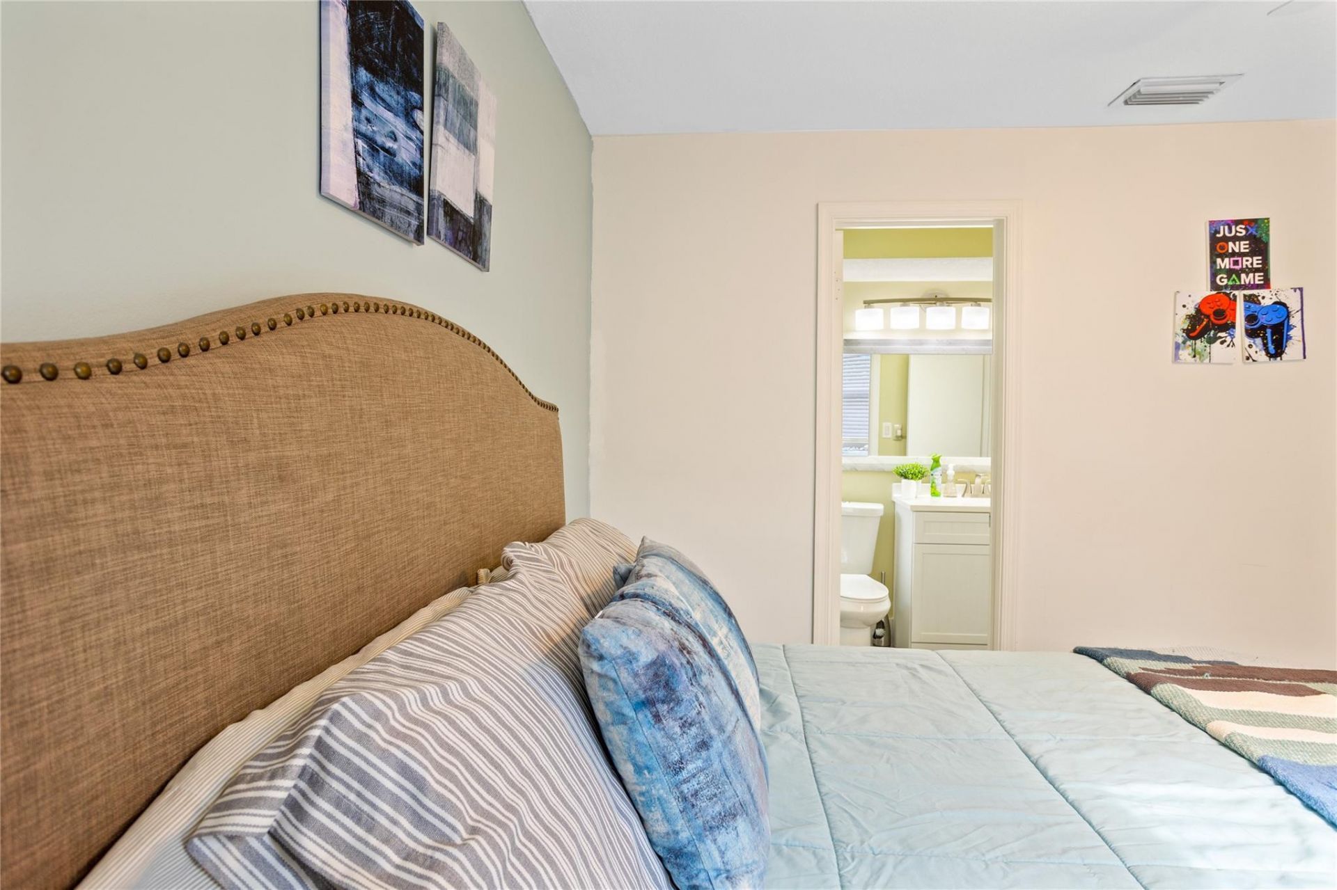 238 Bilbao Street, Royal Palm Beach, FL 33411 Photo