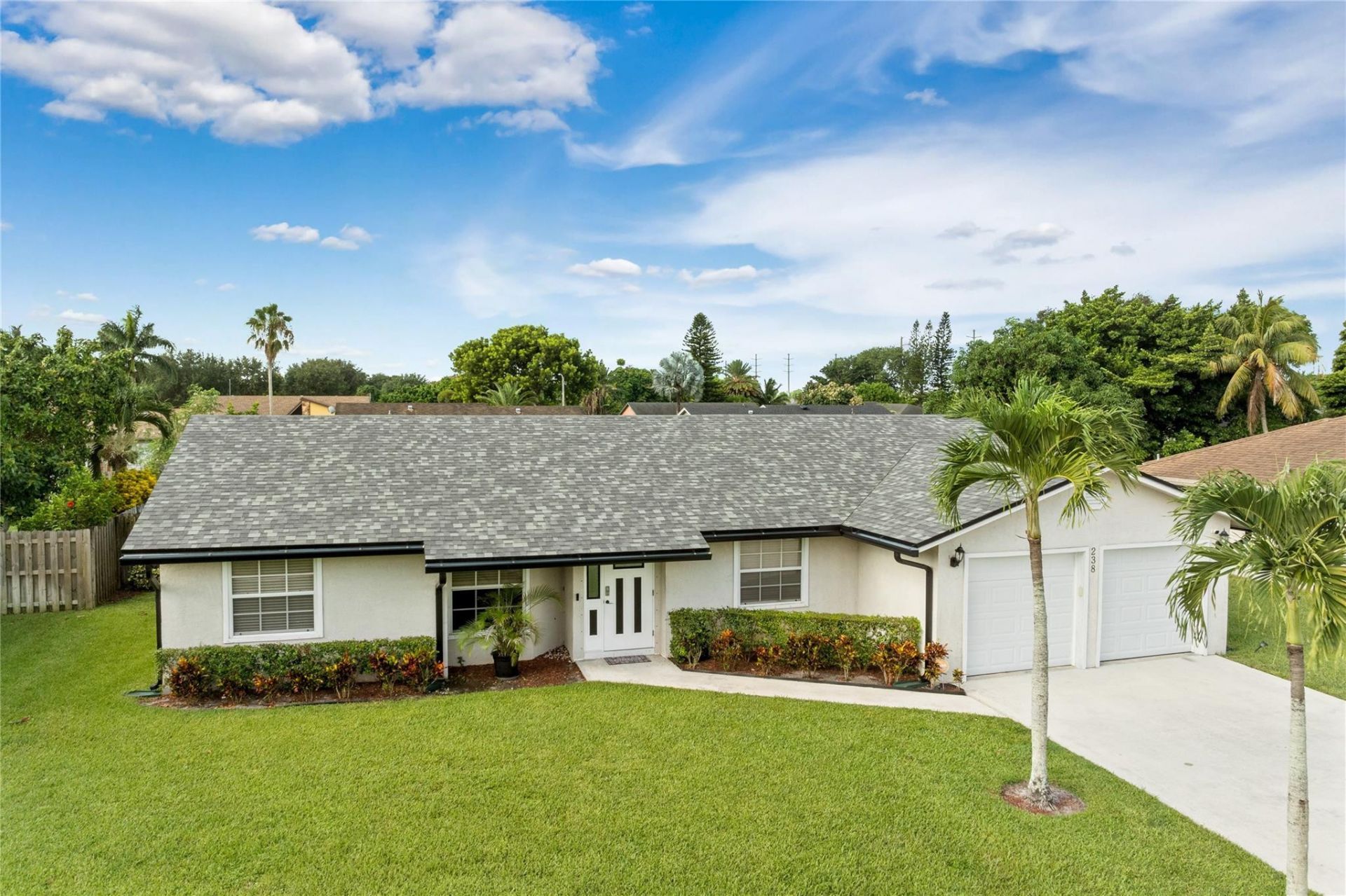 238 Bilbao Street, Royal Palm Beach, FL 33411 Photo