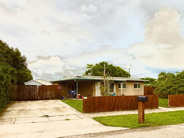 1014 S 9th Street S, Lantana, FL 33462