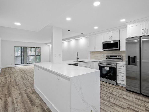 6585 Kensington Lane, Unit Apt 207, Delray Beach, FL 33446