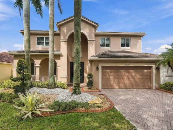 1020 Lavender Circle, Weston, FL 33327