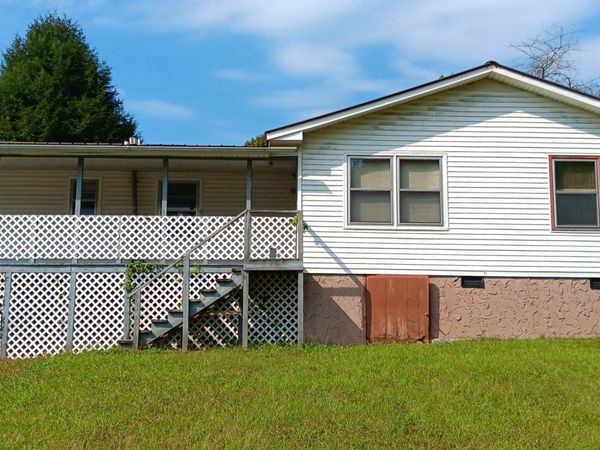 2192 Flat Branch Rd , Tracy City, TN 37387