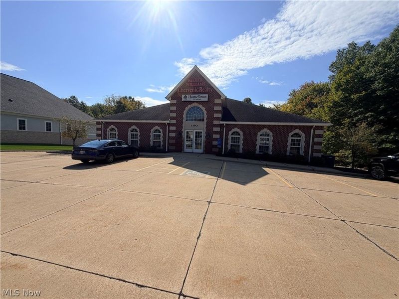 120 W Aurora Road, Northfield, OH 44067 Photo 1