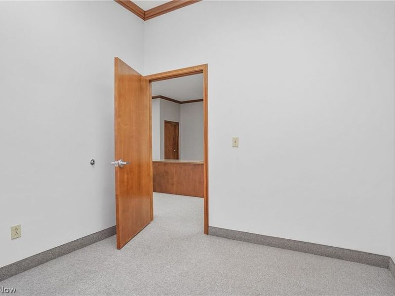 120 W Aurora Road, Northfield, OH 44067 Photo 25