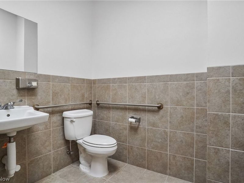 120 W Aurora Road, Northfield, OH 44067 Photo 35
