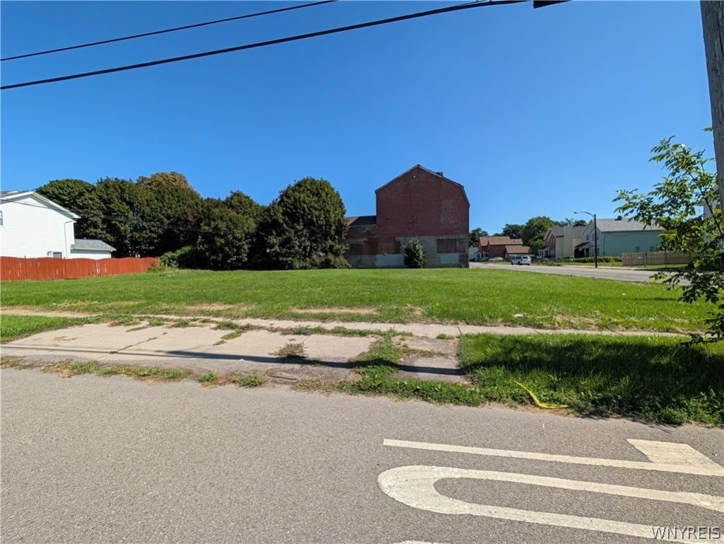 93 Spruce Street, Buffalo, NY 14204 Main Photo
