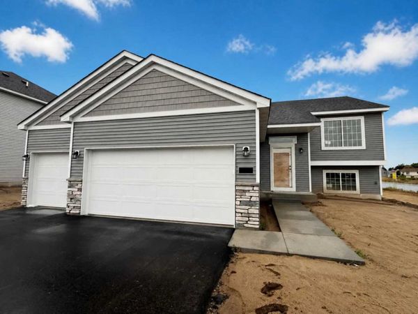 1923 Pierce Street S, Cambridge, MN 55008