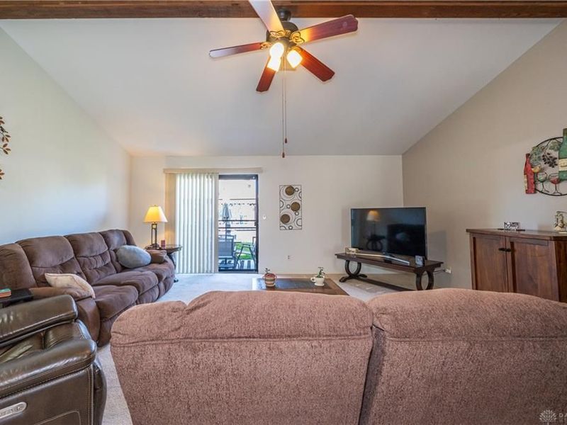 8030 Chipgate Court, Huber Heights, OH 45424 Photo 12