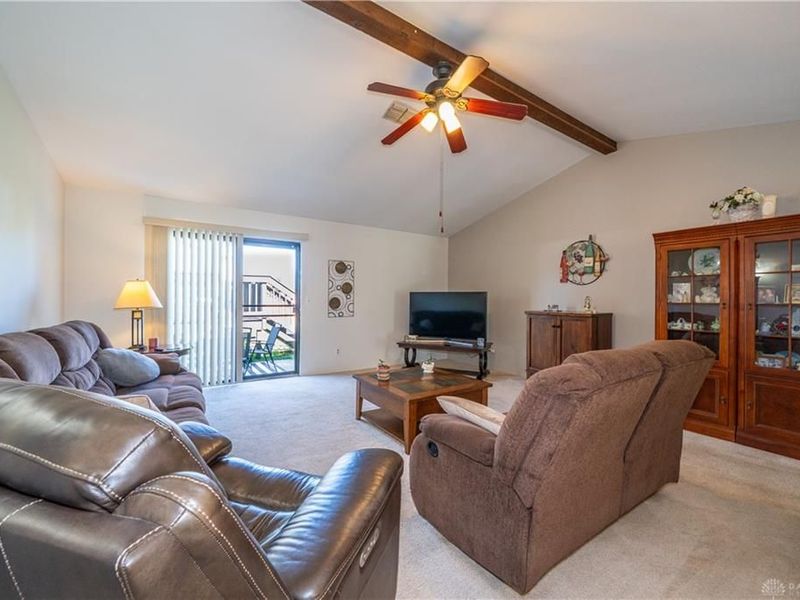 8030 Chipgate Court, Huber Heights, OH 45424 Photo 12