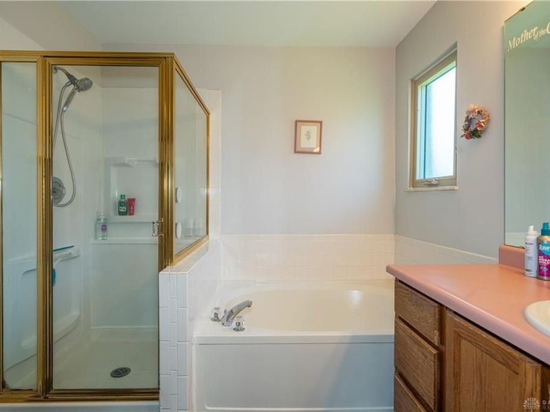 8030 Chipgate Court, Huber Heights, OH 45424 Photo 17