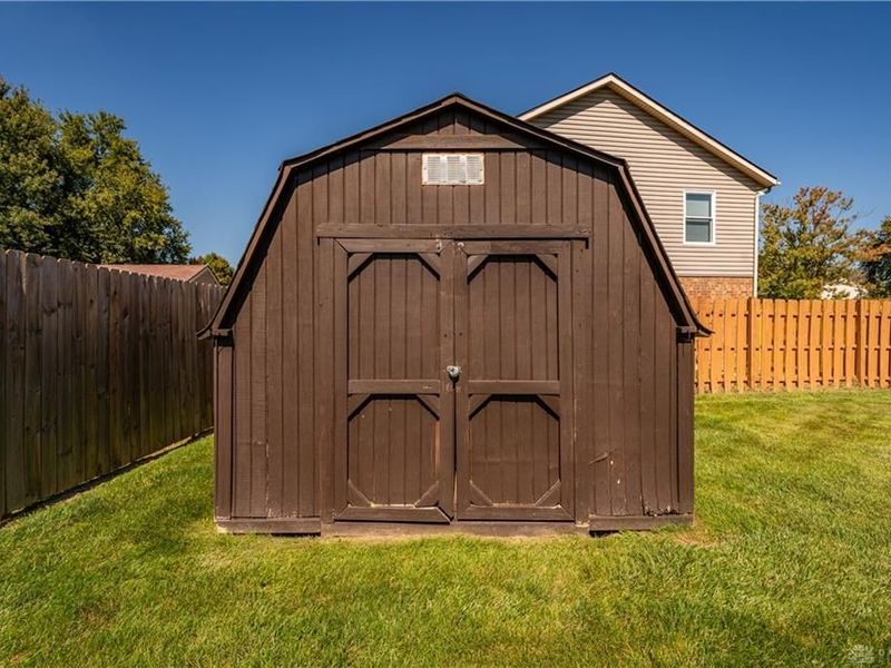 8030 Chipgate Court, Huber Heights, OH 45424 Photo 33