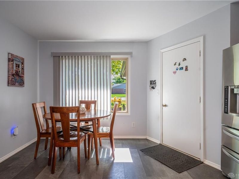 8030 Chipgate Court, Huber Heights, OH 45424 Photo 8