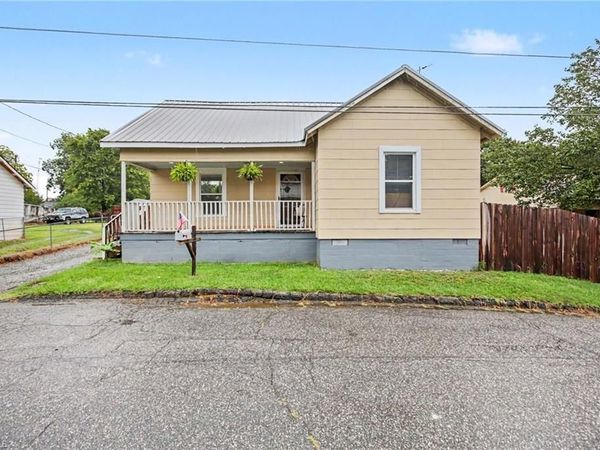208 Copley Street , Lexington, NC 27292