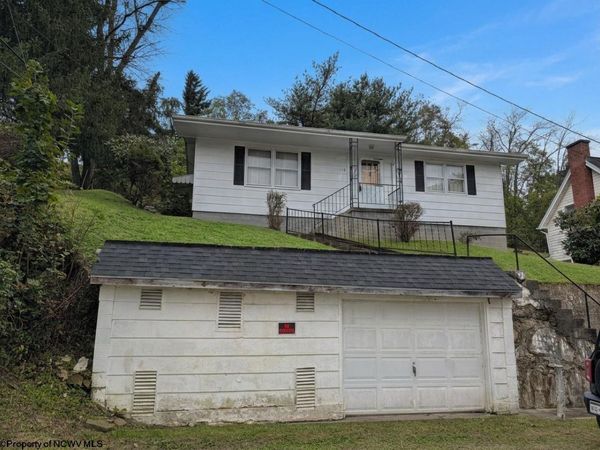 119 High Street, Shinnston, WV 26431