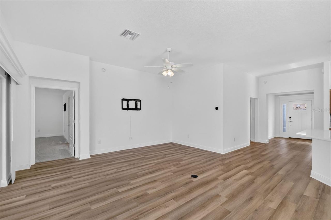6996 Dwight Drive, The Villages, FL 34762 Photo