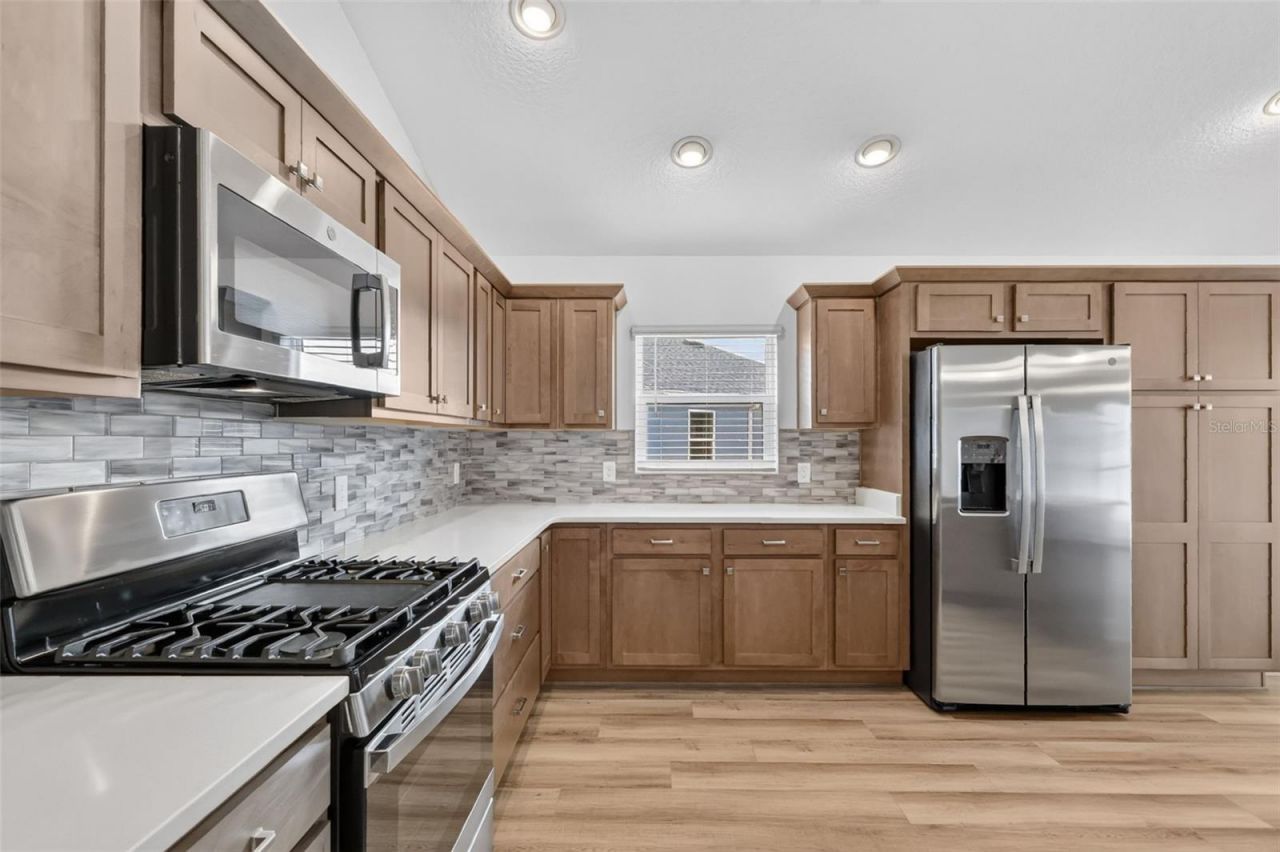 6996 Dwight Drive, The Villages, FL 34762 Photo