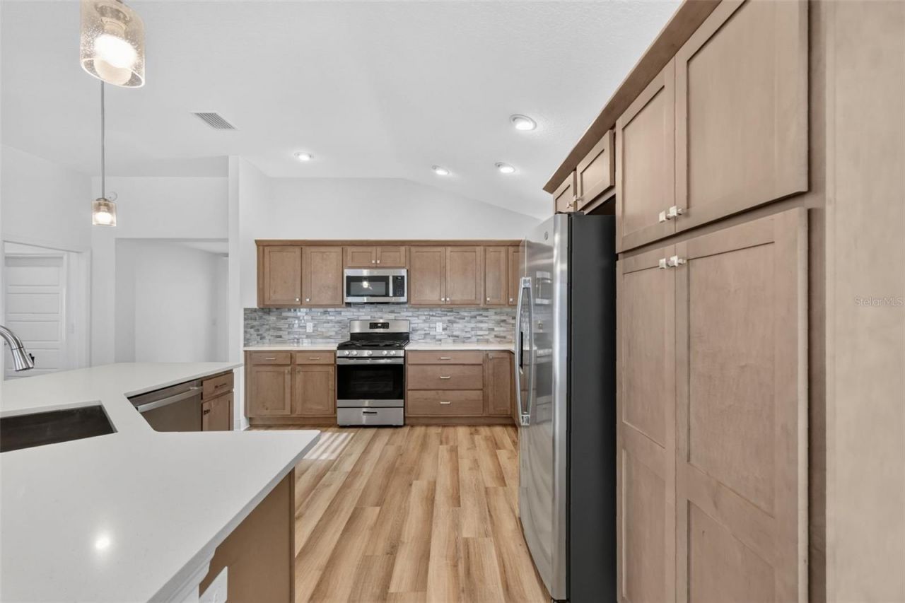 6996 Dwight Drive, The Villages, FL 34762 Photo