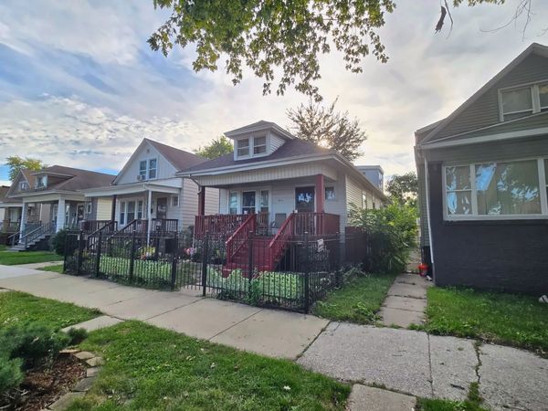 8940 S Parnell Avenue , Chicago, IL 60620