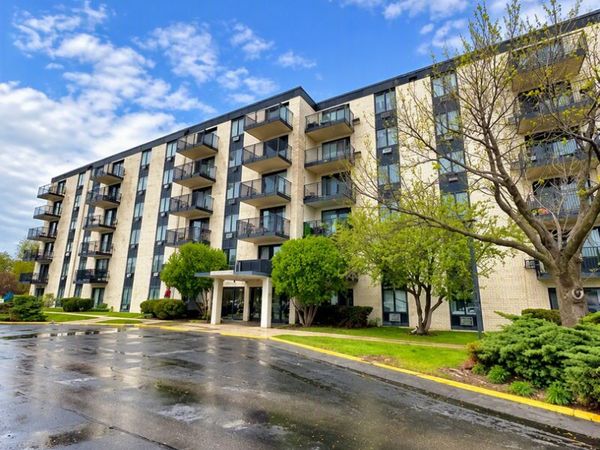 9128 W Terrace Drive , Unit 4F, Niles, IL 60714