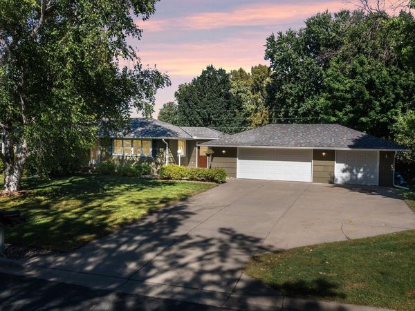 2508 W 140th Street, Burnsville, MN 55337