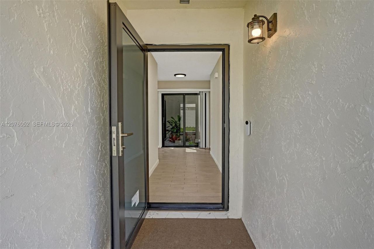 303 SW 28th Av , Unit 303, Delray Beach, FL 33445 Photo