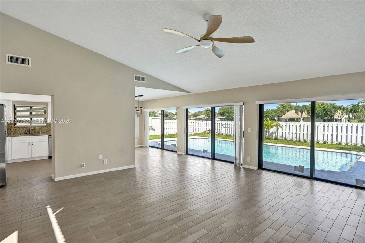 303 SW 28th Av , Unit 303, Delray Beach, FL 33445 Photo