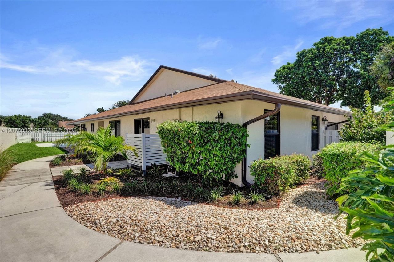 303 SW 28th Av , Unit 303, Delray Beach, FL 33445 Photo