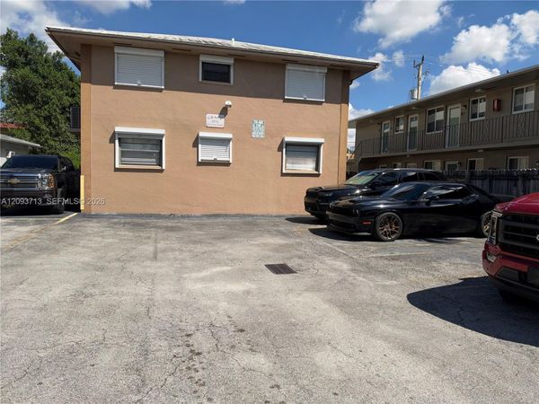 25 W 4th St , Unit 201, Hialeah, FL 33010