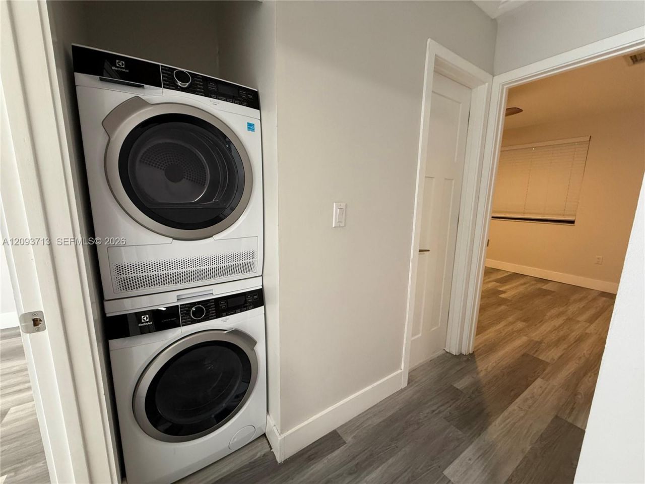 25 W 4th St , Unit 201, Hialeah, FL 33010 Photo