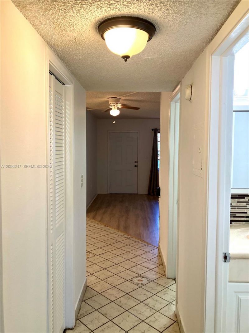 20275 NE 2nd Ave , Unit 7, Miami, FL 33179 Photo