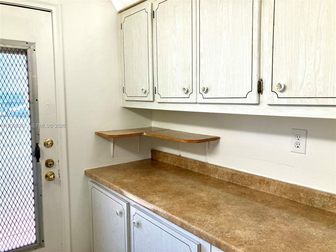 20275 NE 2nd Ave , Unit 7, Miami, FL 33179 Photo