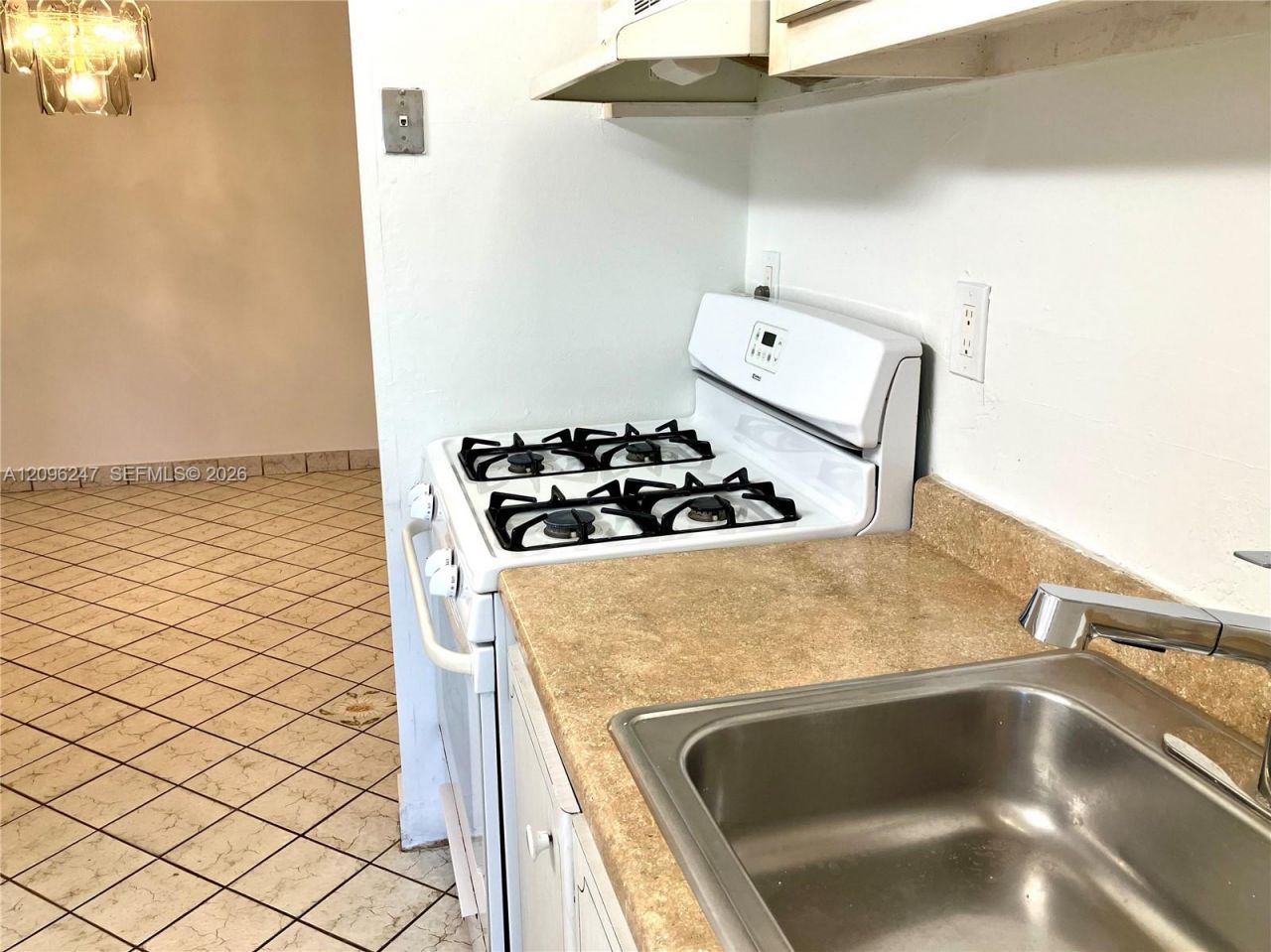 20275 NE 2nd Ave , Unit 7, Miami, FL 33179 Photo