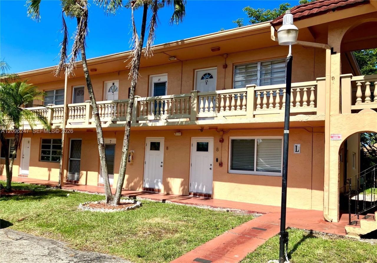 20275 NE 2nd Ave , Unit 7, Miami, FL 33179 Photo