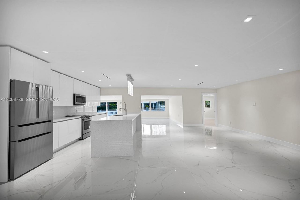 1250 NE 82nd St , Miami, FL 33138 Photo